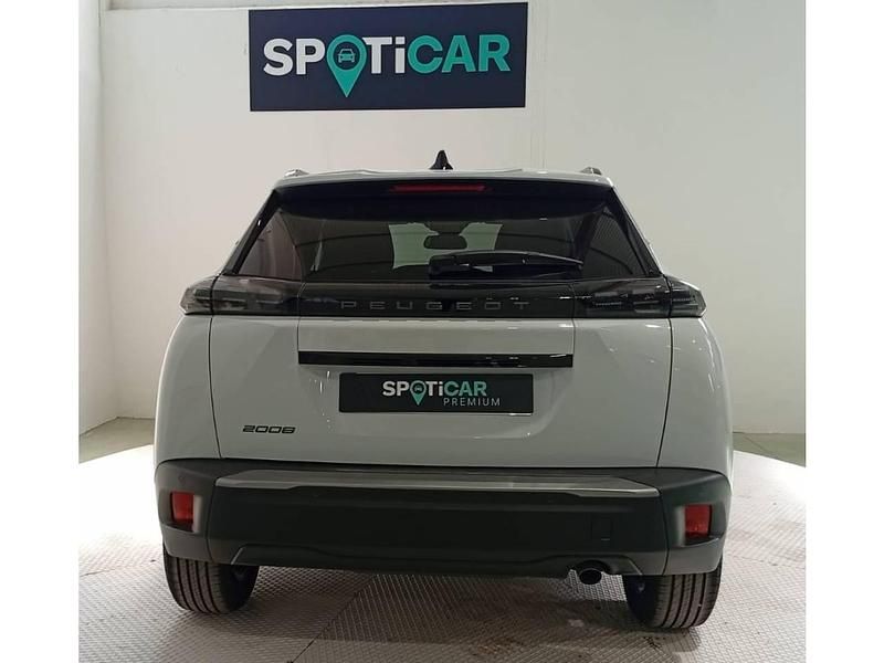 Usado Peugeot 2008 Allure 100 CV (73 kW) 2024 Blanco SUV