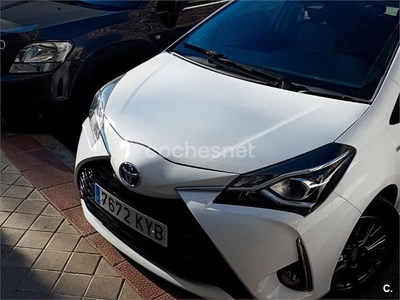 Blanco Usado 2019 Toyota Yaris Hybrid Active Berlina | 11.300 € (Buen precio) - Imagen 1/4