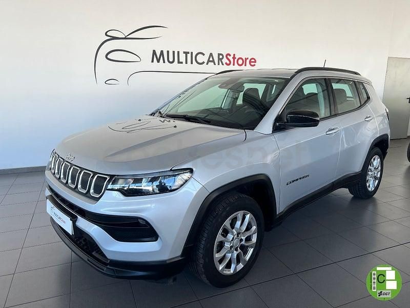 Usado Jeep Compass Limited 130 CV (95 kW) 2021 Gris / plata SUV