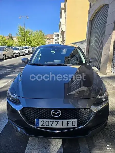 Usado Mazda 2 Edition 90 CV (66 kW) 2020 Gris / plata Berlina