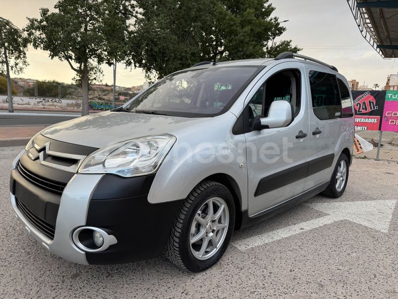 Gris / plata Usado 2009 Citroën Berlingo XTR Monovolumen | 7999 € (Precio justo) - Imagen 1/4