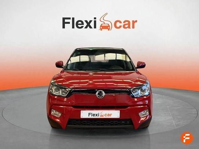 Usado Ssangyong (KGM) Tivoli 115 CV (84 kW) 2017 Rojo SUV