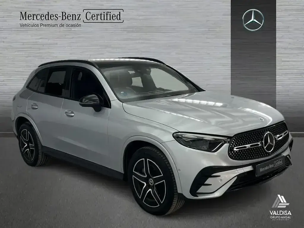 Usado Mercedes GLC300 AMG line 333 CV (244 kW) 2024 Gris