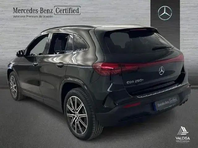 Usado Mercedes EQA250 139 kW (190 CV) 2026 Negro cosmos SUV