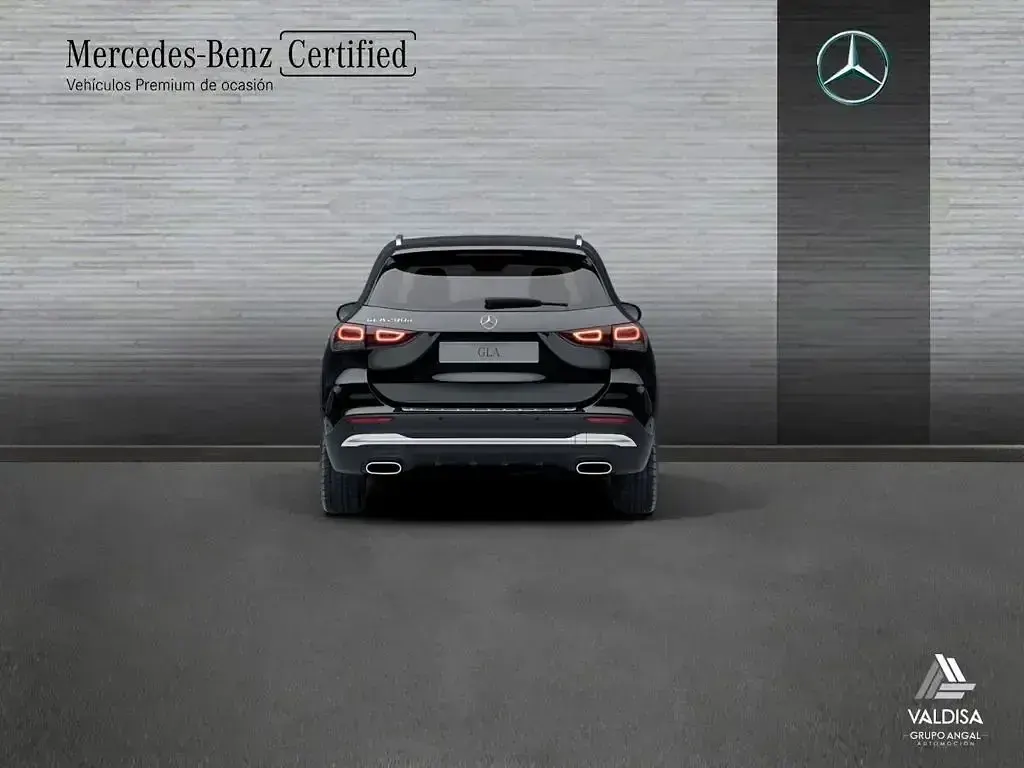 Usado Mercedes GLA200 150 CV (110 kW) 2022 Negro SUV