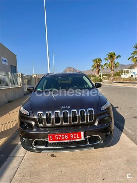 Usado Jeep Cherokee Overland 200 CV (147 kW) 2017 Marrón SUV