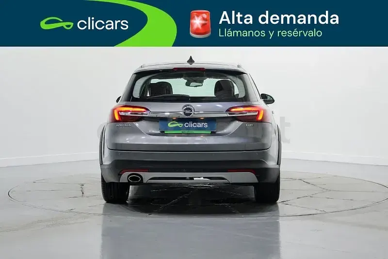 Usado Opel Insignia Selective 136 CV (100 kW) 2016 Gris / plata Berlina