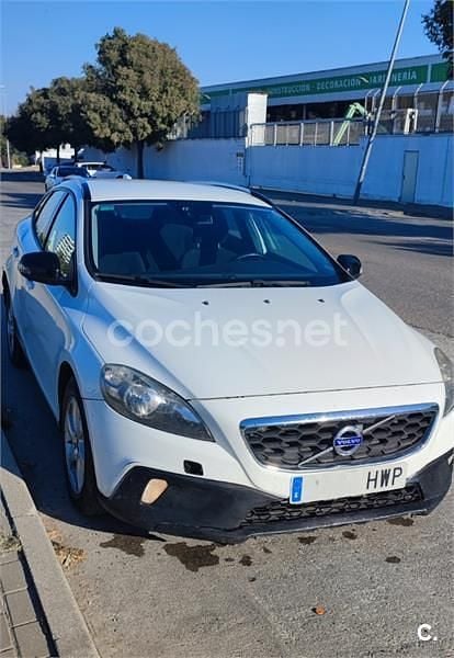 Blanco Usado 2014 Volvo V40 CC Momentum Familiar | 5900 € - Imagen 1/4