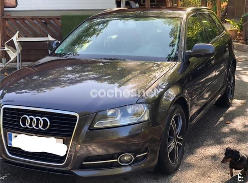 Usado Audi A3 Ambition 105 CV (77 kW) 2011 Gris / plata Utilitario