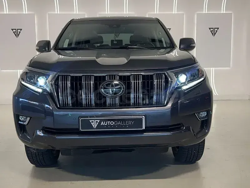 Usado Toyota Land Cruiser 204 CV (150 kW) 2023 Gris / plata SUV