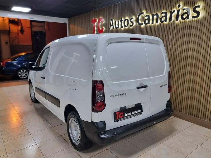 Usado Peugeot Partner Tepee Access 92 CV (67 kW) 2014 Blanco Monovolumen