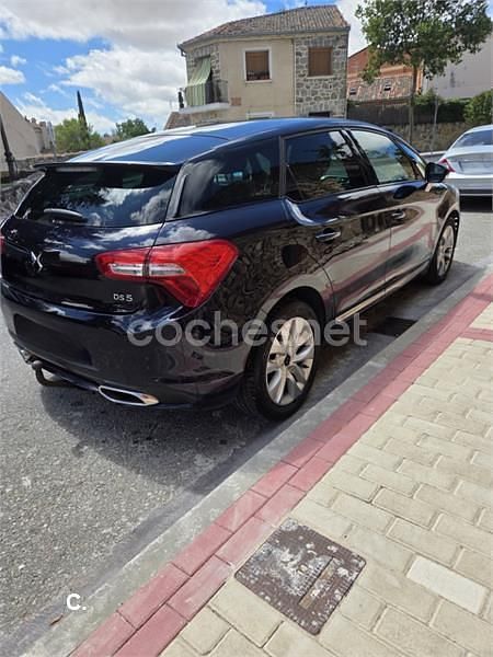 Usado DS Automobiles DS5 Design 181 CV (133 kW) 2017 Violeta / lila Utilitario