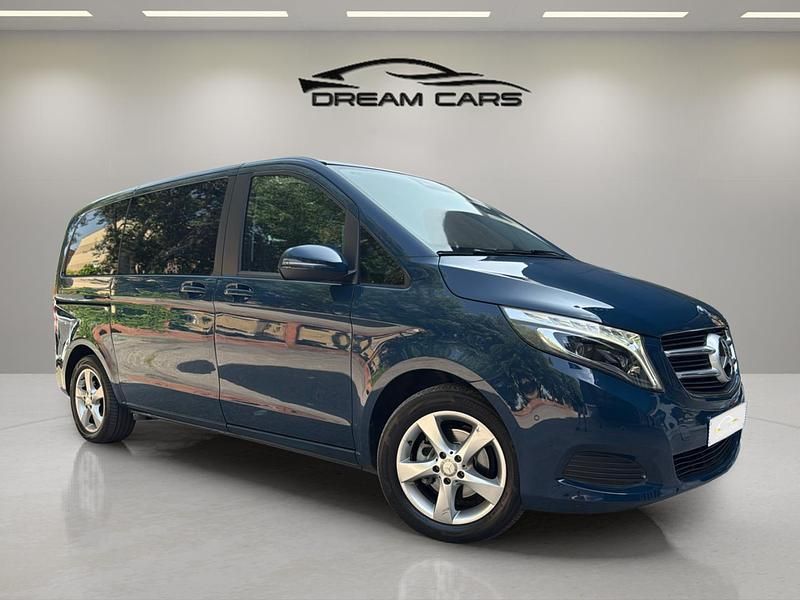 Usado Mercedes V220 Avantgarde 163 CV (119 kW) 2018 Azul Monovolumen