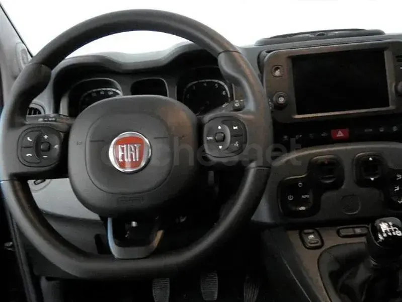 Usado Fiat Panda Cross Cross 70 CV (51 kW) 2024 Negro Utilitario