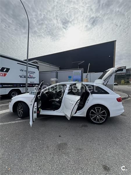 Usado Audi A4 S-Line 136 CV (100 kW) 2015 Blanco Familiar