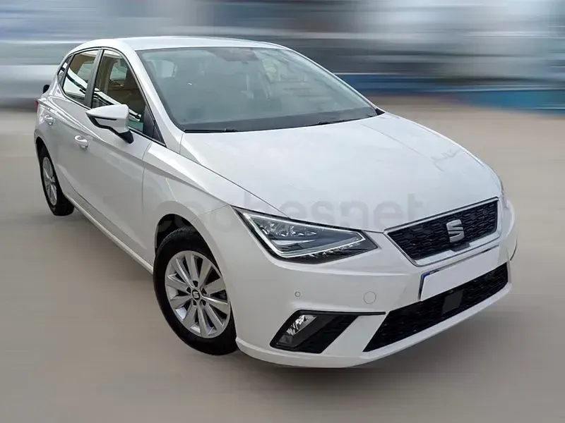 Usado Seat Ibiza Style Plus 90 CV (66 kW) 2019 Blanco Utilitario