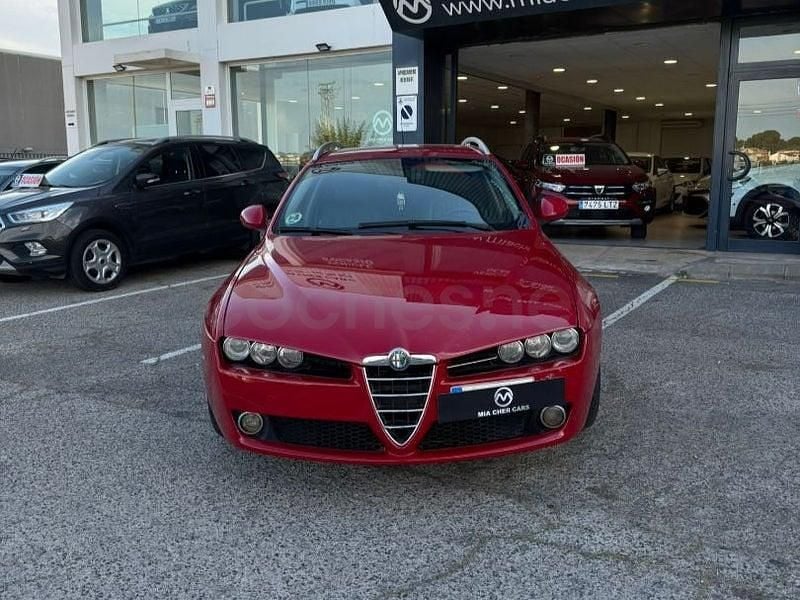 Usado Alfa Romeo 159 120 CV (88 kW) 2006 Granate Familiar
