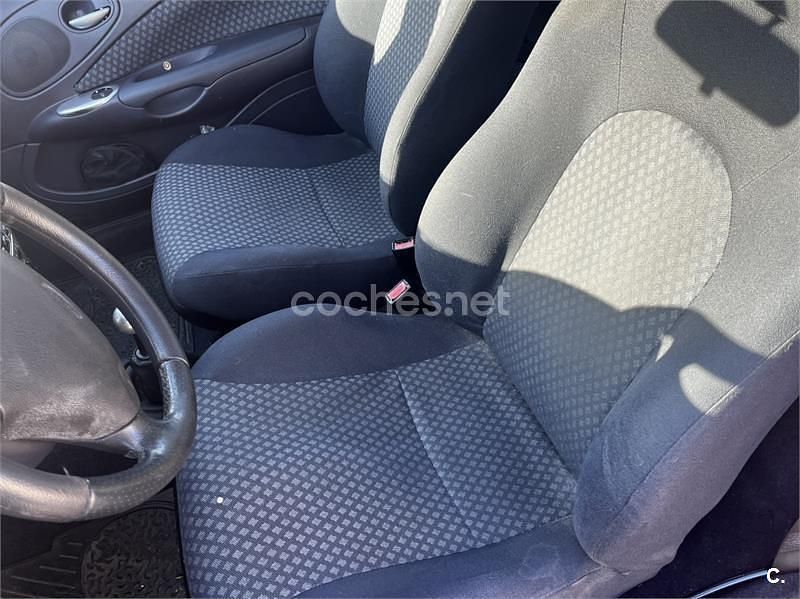 Usado Ford Puma 125 CV (91 kW) 1998 Rojo Coupe