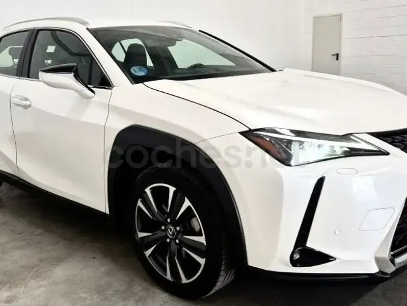 Usado Lexus UX 184 CV (135 kW) 2021 Blanco SUV