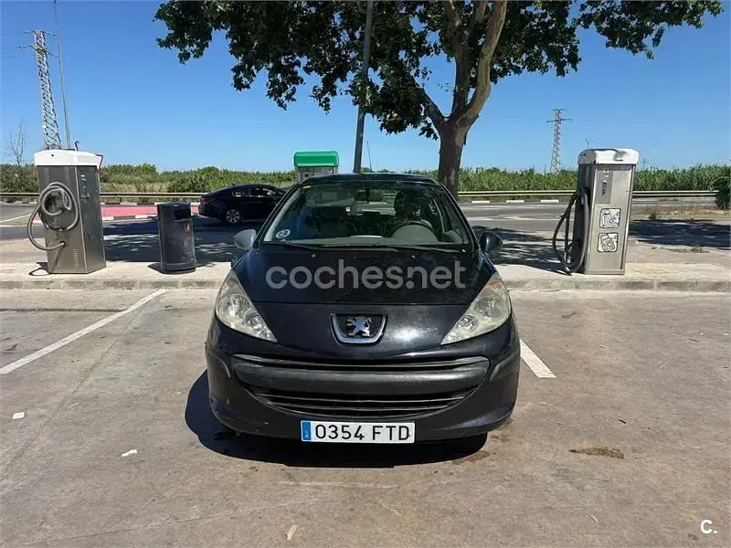 Usado Peugeot 207 70 CV (51 kW) 2007 Negro Berlina