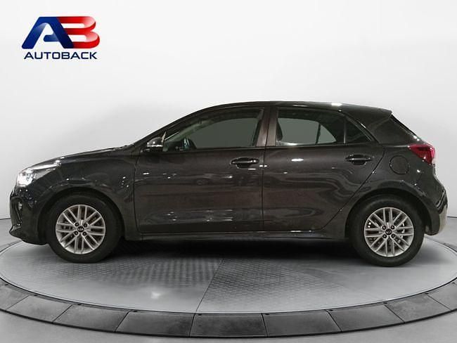 Usado Kia Rio 100 CV (73 kW) 2018 Negro Berlina