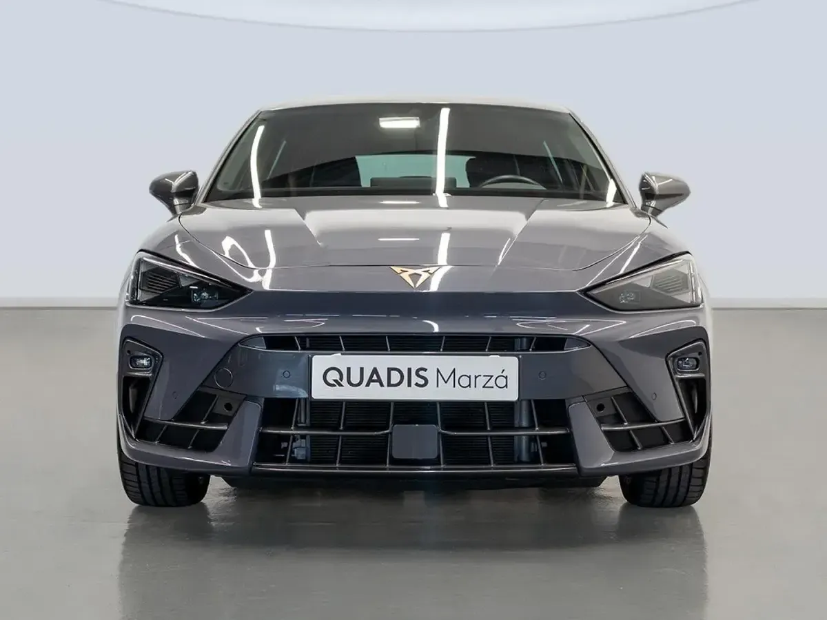 Usado Cupra Leon 150 CV (110 kW) 2025 Gris Berlina