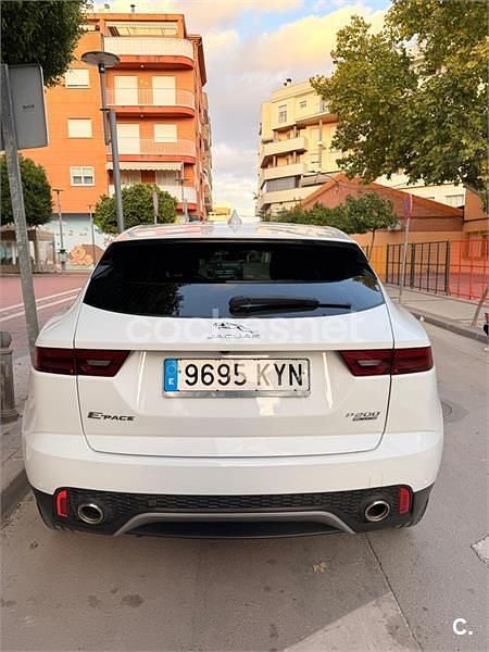Usado Jaguar E-Pace SE 200 CV (147 kW) 2019 Blanco SUV