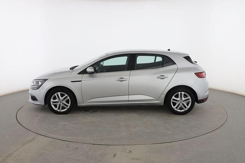 Usado Renault Mégane IV Business 110 CV (80 kW) 2017 Plata Berlina