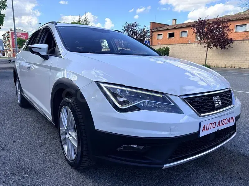 Usado Seat Leon FR 150 CV (110 kW) 2018 Blanco Berlina
