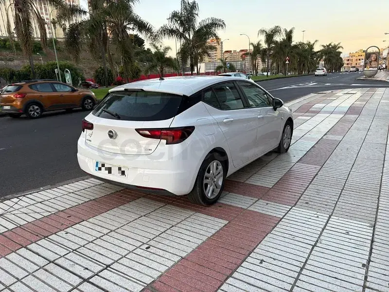 Brugt Opel Astra Dynamic 136 HK (100 kW) 2017 Hvid Sedan