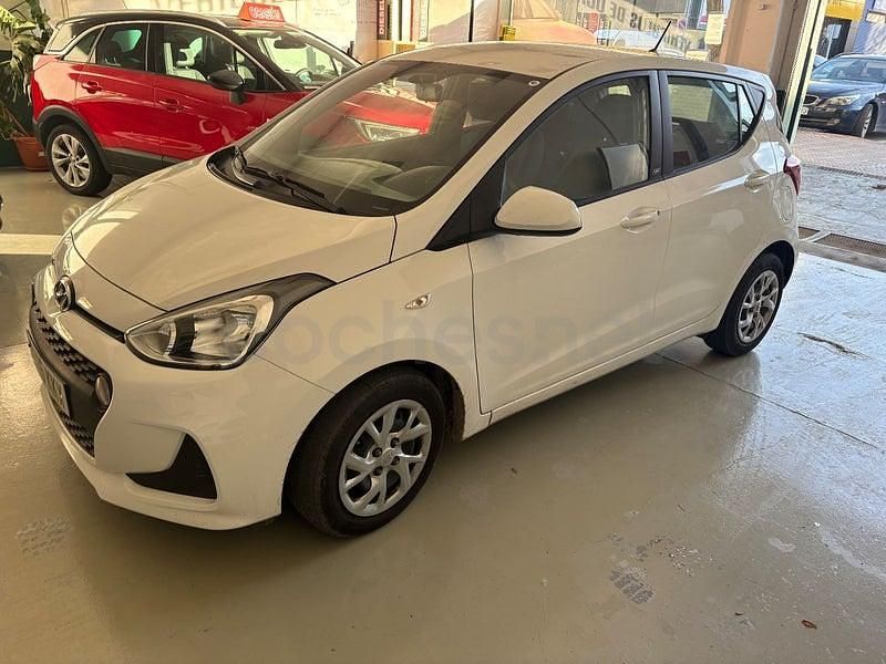 Usado Hyundai i10 66 CV (48 kW) 2018 Blanco Utilitario