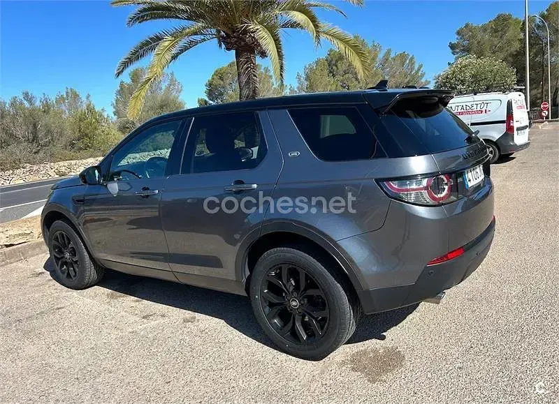 Usado Land Rover Discovery Sport HSE 150 CV (110 kW) 2015 Gris / plata SUV