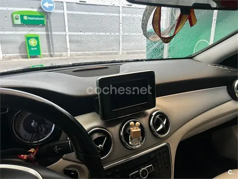 Usado Mercedes CLA220 170 CV (125 kW) 2014 Gris / plata Coupe