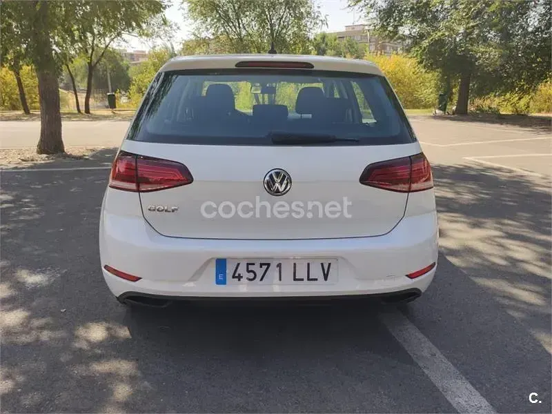 Usado VW Golf VII Business 115 CV (84 kW) 2020 Blanco Berlina