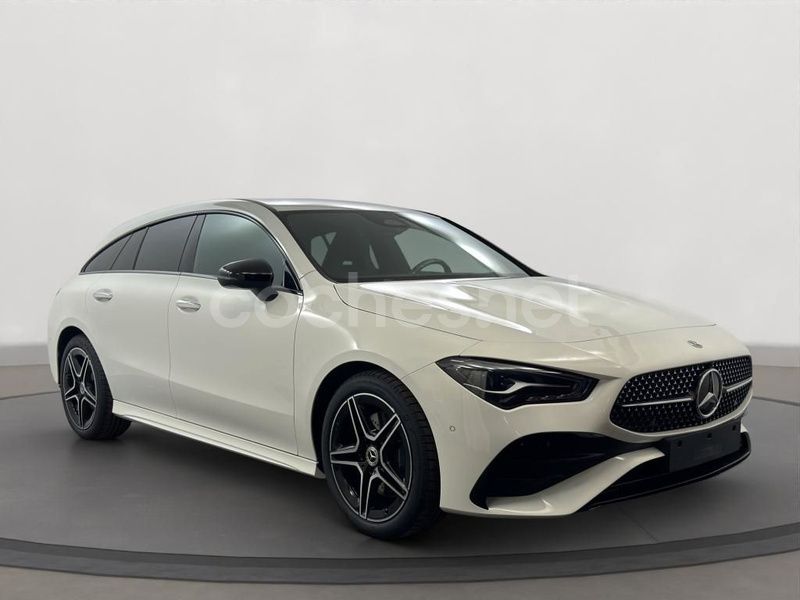 Blanco Nuevo 2025 Mercedes CLA220 Shooting Brake Familiar | 44.900 € (Precio justo) - Imagen 1/4