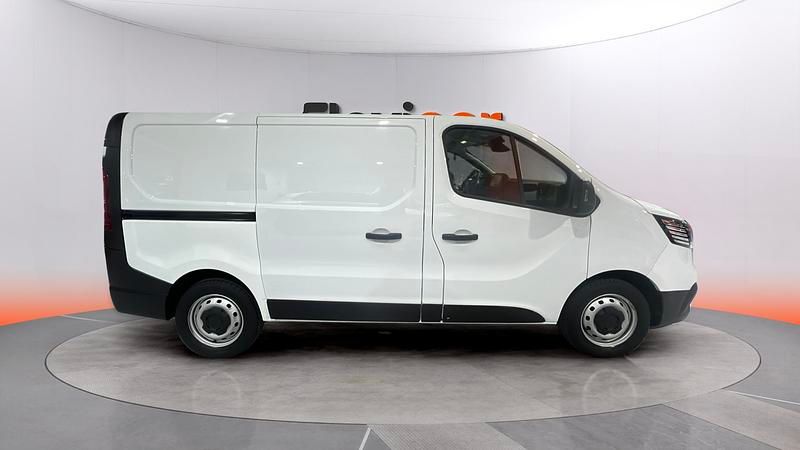 Begagnad Renault Trafic 131 HK (96 kW) 2025 Vit Minibuss