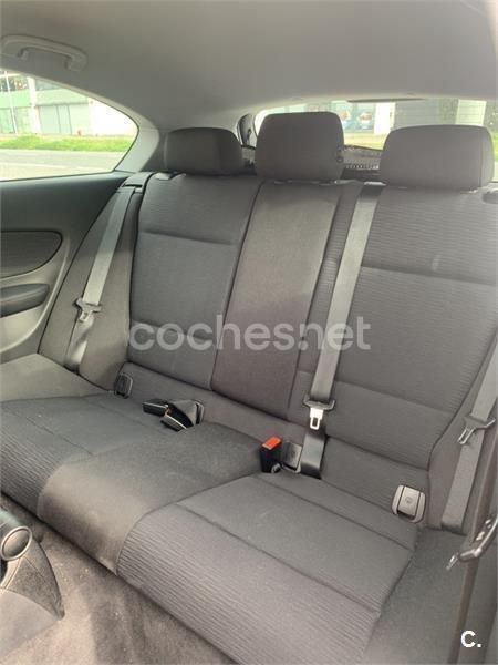 Usado BMW 116 115 CV (84 kW) 2011 Negro Utilitario