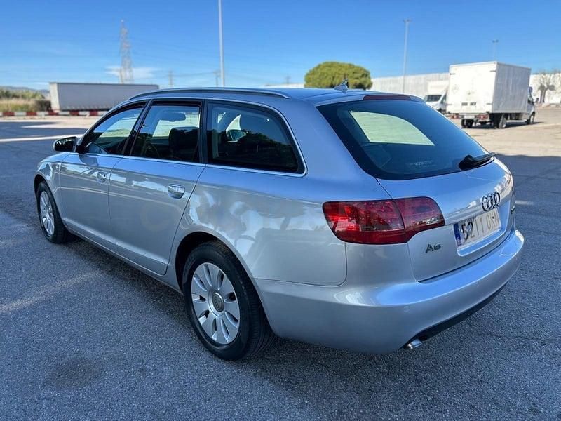 Usado Audi A6 136 CV (100 kW) 2009 Gris / plata Familiar