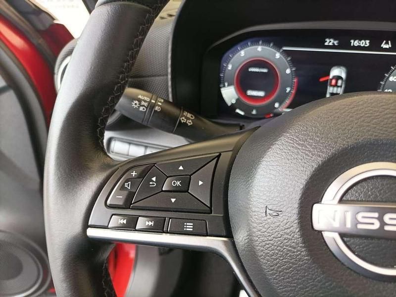 Usado Nissan Juke N-Connecta 114 CV (83 kW) 2024 Rojo SUV