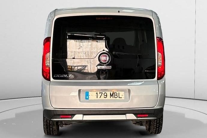 Usado Fiat Doblò Trekking 120 CV (88 kW) 2022 Monovolumen