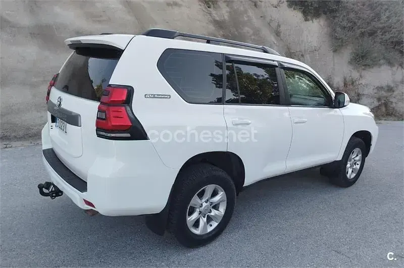 Usado Toyota Land Cruiser 177 CV (130 kW) 2020 Blanco SUV