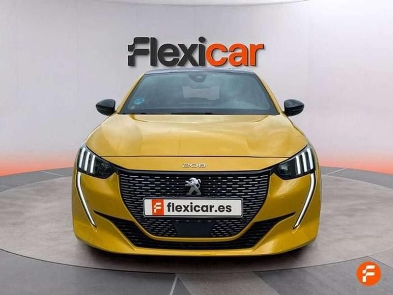Usado Peugeot 208 GT 131 CV (96 kW) 2022 Amarillo Utilitario