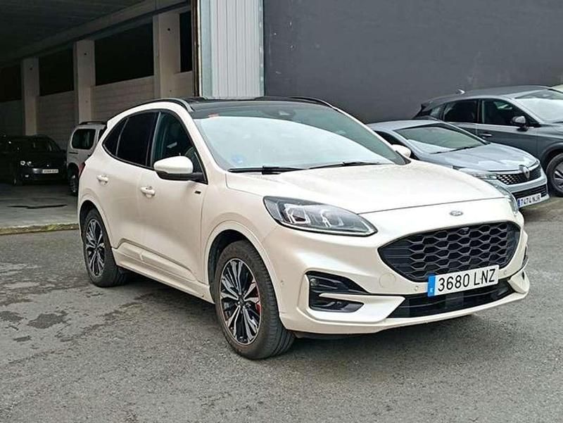 Usado Ford Kuga ST-Line 224 CV (164 kW) 2021 Blanco SUV