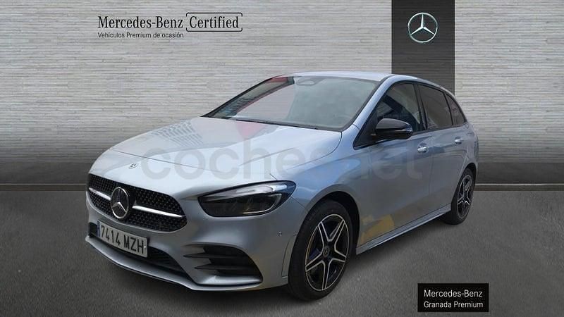 Usado Mercedes B250e AMG line 218 CV (160 kW) 2025 Plata hightech Monovolumen