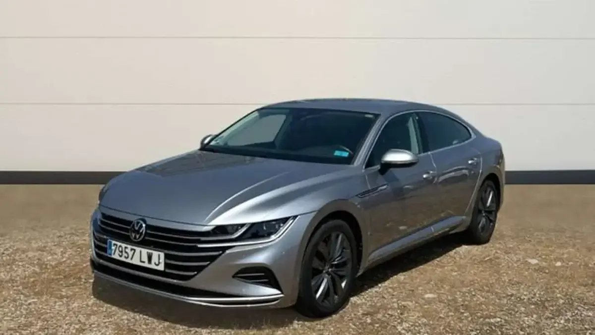 Usado VW Arteon 150 CV (110 kW) 2022 Gris Berlina
