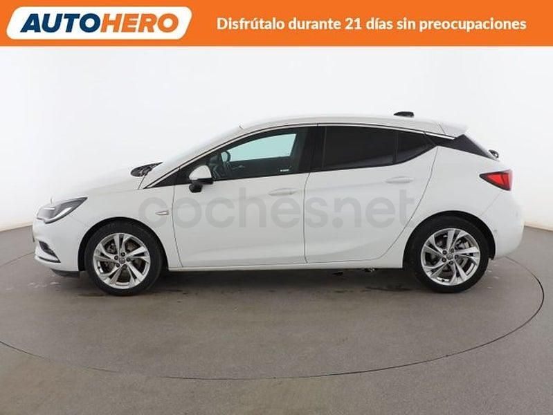 Usado Opel Astra Dynamic 160 CV (117 kW) 2018 Blanco Familiar