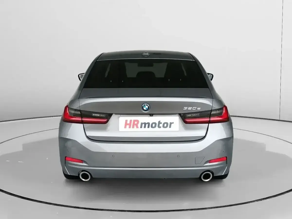 Usado BMW 320e Shadowline 204 CV (150 kW) 2023 Negro Berlina