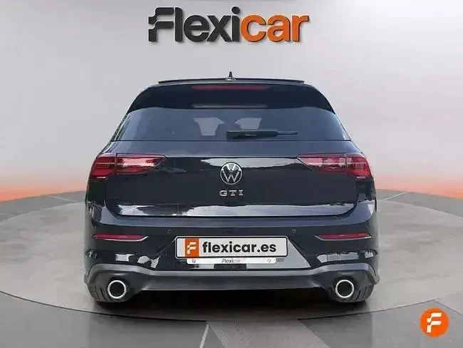 Usado VW Golf VIII GTI 245 CV (180 kW) 2021 Negro Berlina