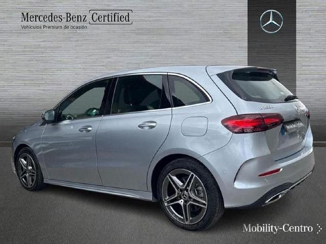 Usado Mercedes B250e AMG line 218 CV (160 kW) 2025 Plata hightech Monovolumen