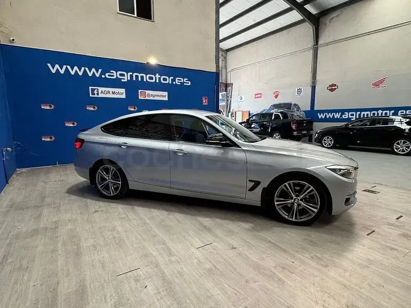 Usado BMW 318 143 CV (105 kW) 2014 Gris / plata Berlina